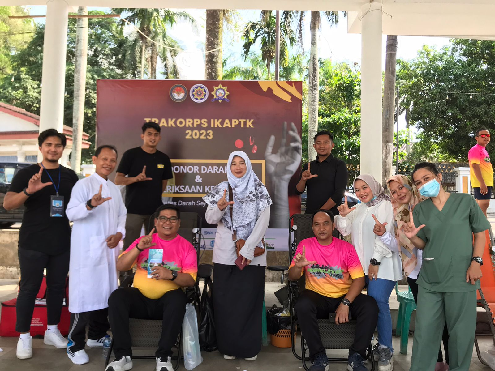 Peduli Kesehatan Masyarakat, IKAPTK Kep. Babel Beri Pelayanan Medical Check Up Gratis dan Donor Darah